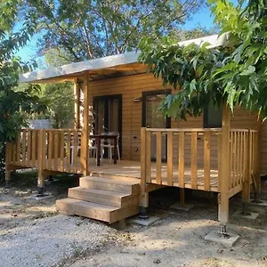 & Nature - 71 Camping Avignon